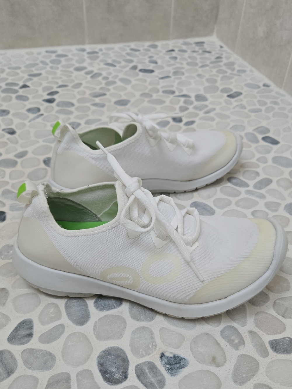 OOFOS White Athletic Shoes